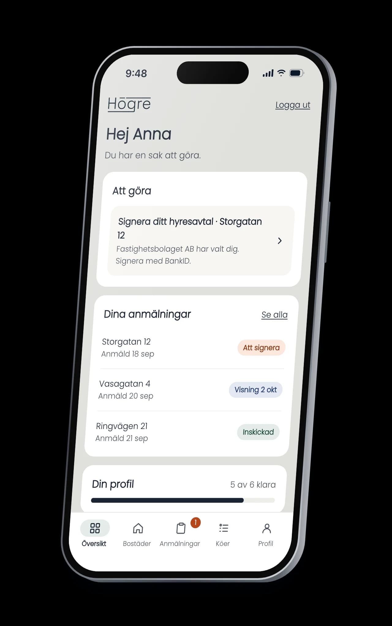 Högre för den sökande på en iPhone: Översikten på Mina sidor med ett hyresavtal att signera, anmälningarna och profilen.