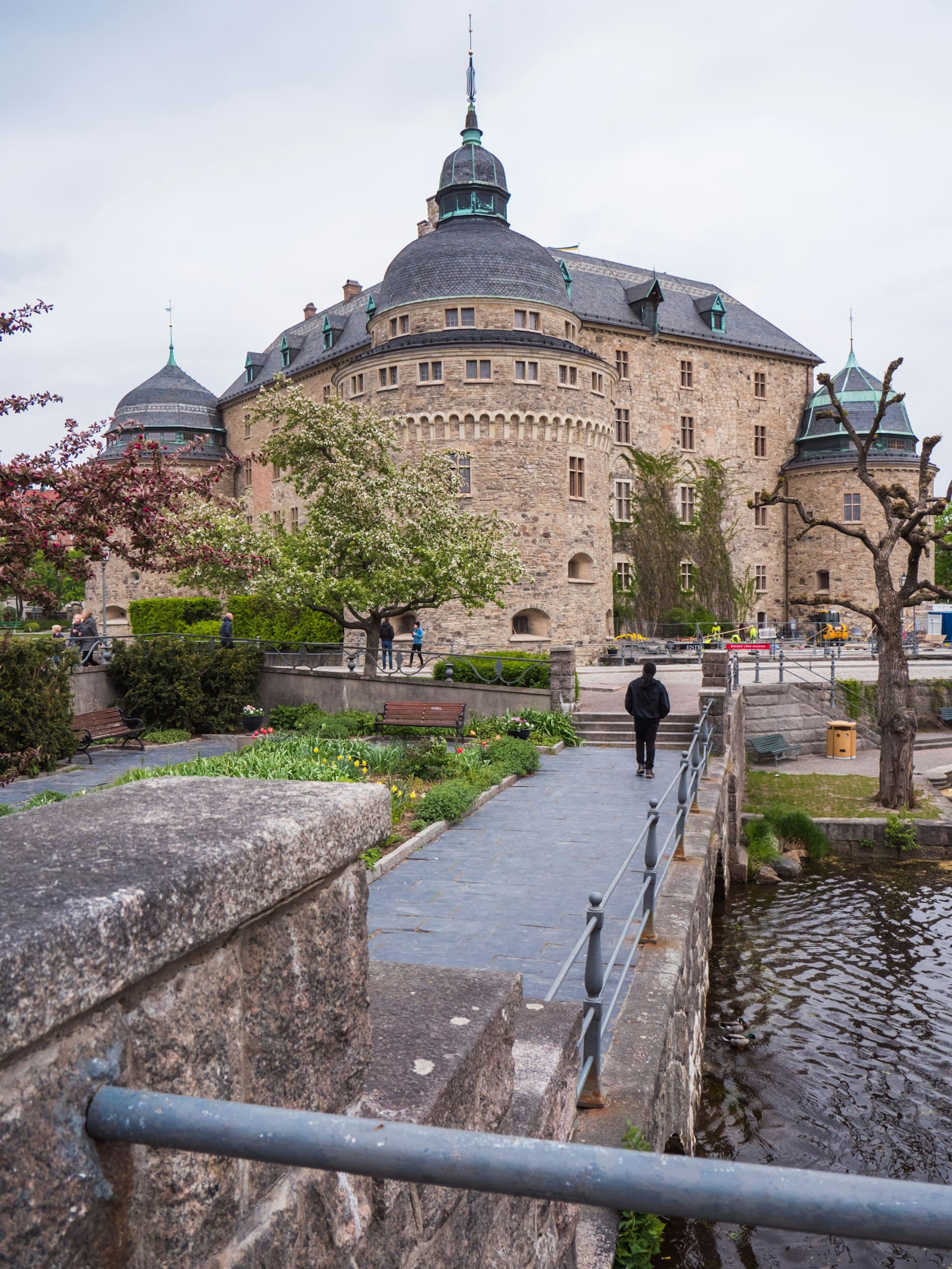 Örebro slott vid Svartån – hitta lediga lägenheter i Örebro